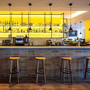 4* מלון Mercure Domaine De Marlioz &